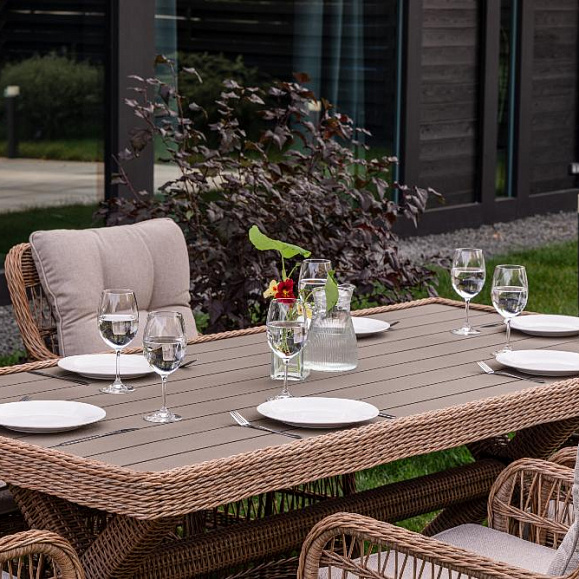 Обеденный стол Isabella Royal Family из искусственного ротанга, цвет бежевый фото 4