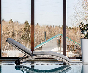 Шезлонг Agata Royal Family из искусственного ротанга с матрасом, цвет бежевый