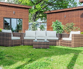 Лаунж-зона Karl Royal Family из искусственного ротанга с трёхместным диваном, цвет коричневый