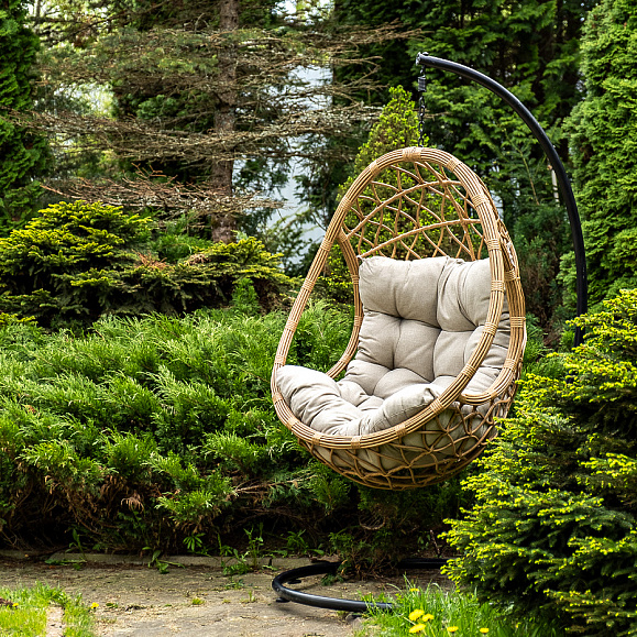 Венеция подвесное кресло-кокон из искусственного ротанга, цвет соломенный с бежевой подушкой фото 1