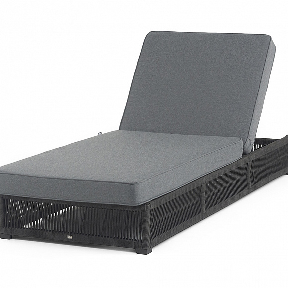 Ривьера шезлонг плетеный из роупа, каркас алюминий темно-серый (RAL7024) муар, роуп темно-серый круглый, ткань темно-серая 027 фото 3