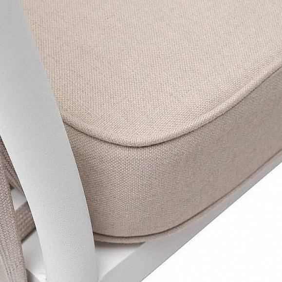 Кресло Касабланка 4SIS плетеное из роупа, каркас алюминий белый муар, роуп бежевый 20мм, ткань бежевая 15052 фото 2