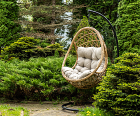 Венеция подвесное кресло-кокон из искусственного ротанга, цвет соломенный с бежевой подушкой