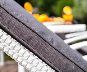 Комплект для отдыха из искусственного ротанга MILANO белый Joygarden