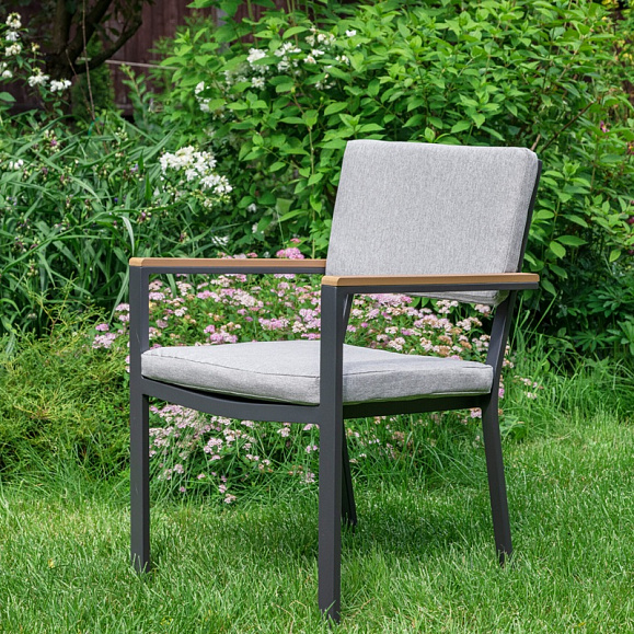 Обеденное кресло Oscar Royal Family из алюминия с подлокотниками из поливуда фото 1