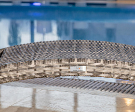 Шезлонг Agata Royal Family из искусственного ротанга, цвет серый