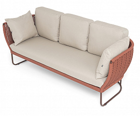 Фиджи диван 3-местный плетеный из роупа, каркас алюминий коричневый (RAL8016) муар, роуп красный (8372) круглый tex, ткань Mossle бежевая
