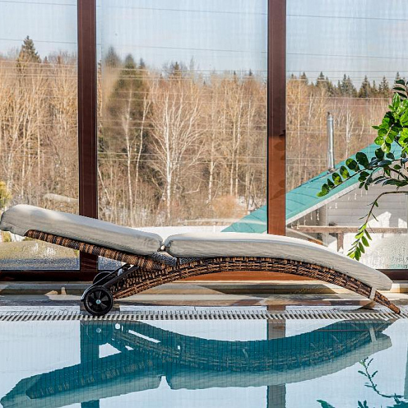 Шезлонг Agata Royal Family из искусственного ротанга с матрасом, цвет коричневый фото 2