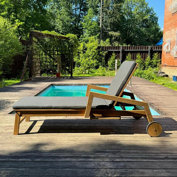 Шезлонг Paolo Royal Family на колесиках из акации фото 8