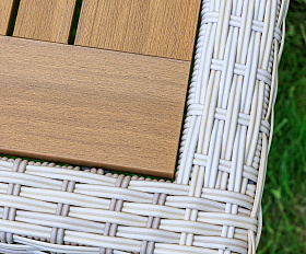 Обеденный стол Amelia Royal Family из искусственного ротанга 90 см, цвет бежевый