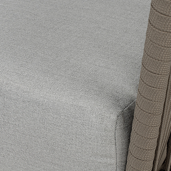 Багамы кресло плетеное из роупа, каркас алюминий бежево-серый (RAL7006) муар, роуп серо-коричневый 23мм, ткань светло-серая фото 4