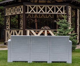 Диван трехместный Lana Royal Family из пластика, цвет светло-серый