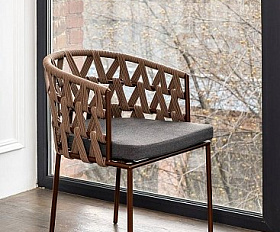 Стул Диего 4SIS плетеный из роупа, каркас из стали коричневый (RAL8016) муар, роуп коричневый круглый, ткань темно-серая 27