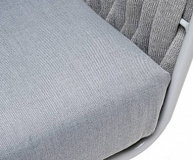 Кресло Монако 4SIS плетеное из роупа, каркас алюминий светло-серый (RAL7035) муар, роуп светло-серый 40 мм, ткань светло-серая