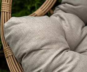 Подвесное кресло Венеция 4SIS из искусственного ротанга, цвет соломенный с бежевой подушкой