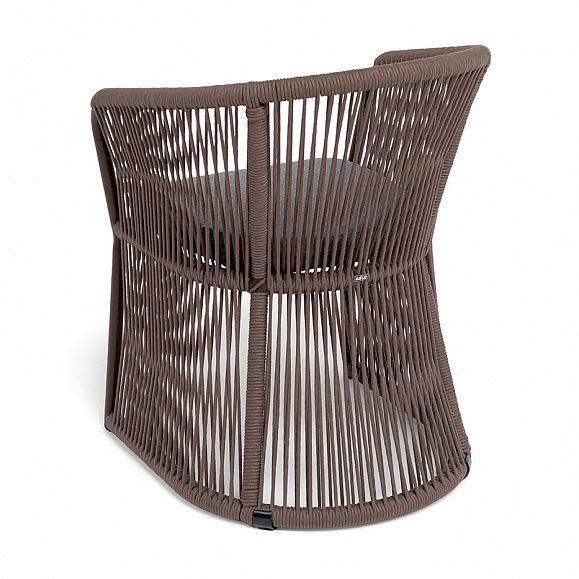 Романо стул плетеный из роупа, каркас алюминий коричневый (RAL8016) муар, роуп коричневый круглый, ткань темно-серая 027 фото 5