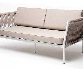 Диван Касабланка 4SIS 2-местный плетеный из роупа, каркас алюминий белый муар, роуп бежевый 20мм, ткань бежевая 15052