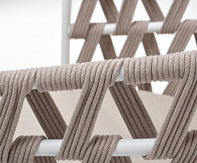 Диего стул плетеный из роупа, каркас из стали белый муар, роуп бежевый круглый, ткань бежевая 15052