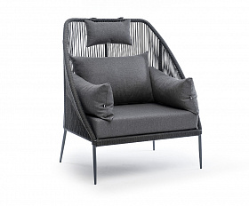 Мадрид кресло плетеное из роупа, каркас алюминий темно-серый (RAL7024) муар, роуп темно-серый круглый, ткань темно-серая 027