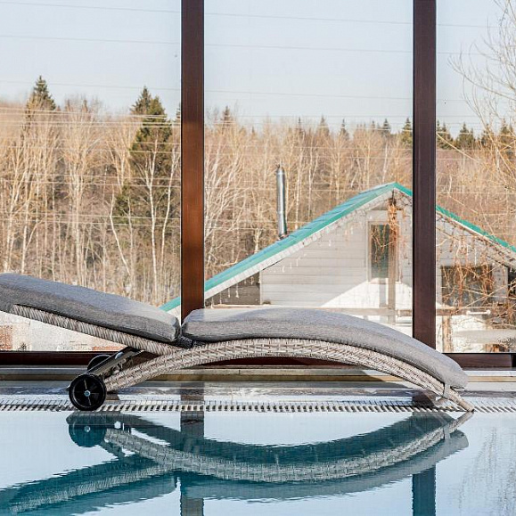 Шезлонг Agata Royal Family из искусственного ротанга с матрасом, цвет бежевый фото 3