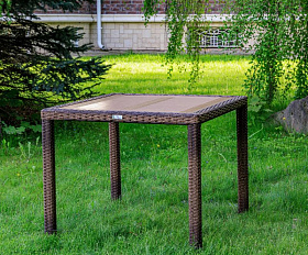 Обеденный стол Amelia Royal Family из искусственного ротанга 90 см, цвет коричневый