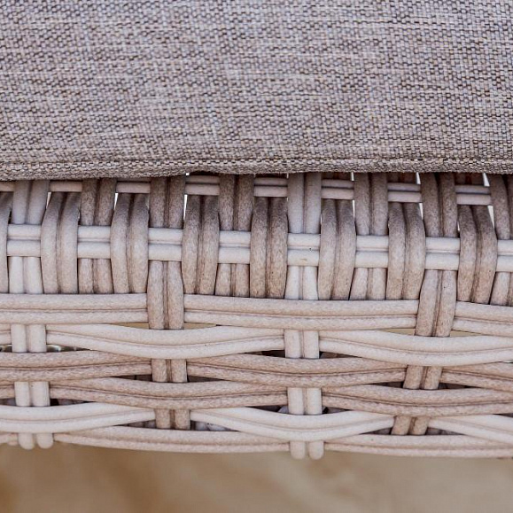 Шезлонг Agata Royal Family из искусственного ротанга с матрасом, цвет бежевый фото 10