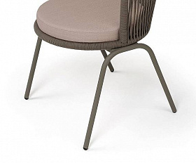 Стул Люксембург 4SIS плетеный из роупа, каркас из стали бежево-серый (RAL7006) муар, роуп коричневый круглый, ткань Mossle бежевая