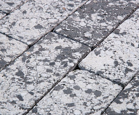 Тротуарная плита Фабрика Готика 900х300х80 мм Диорит FINERRO