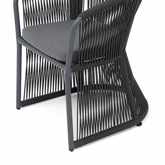 Романо стул плетеный из роупа, каркас алюминий темно-серый (RAL7024) муар, роуп темно-серый круглый, ткань темно-серая 027 фото 4