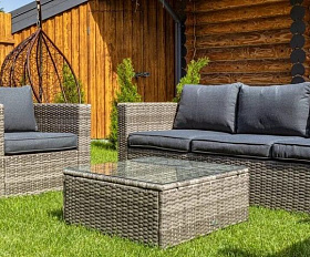 Лаунж-зона Karl Royal Family из искусственного ротанга с трёхместным диваном, цвет серый