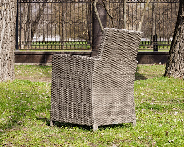 Обеденное кресло Fiona Royal Family из искусственного ротанга, цвет серый