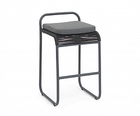 Ането стул барный плетеный из роупа, каркас алюминий темно-серый (RAL7024) муар, роуп темно-серый круглый, ткань темно-серая 027