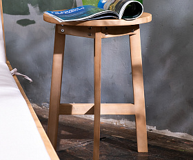 Боковой стол из акации RIMINI Joygarden