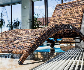 Шезлонг Agata Royal Family из искусственного ротанга, цвет коричневый