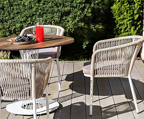 Стул Марсель 4SIS плетеный из роупа, каркас алюминий белый муар, роуп бежевый круглый, ткань бежевая 52