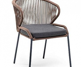 Стул Милан 4SIS плетеный из роупа, каркас алюминий серый (RAL7022) муар, роуп коричневый круглый, ткань темно-серая 27