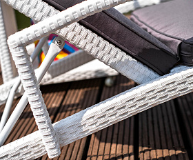 Комплект для отдыха из искусственного ротанга MILANO белый Joygarden