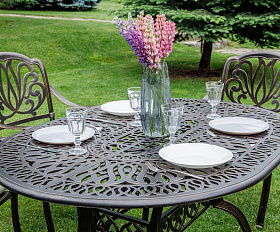 Обеденный комплект Wilhelm Royal Family из литого алюминия на 6 персон. Овальный стол