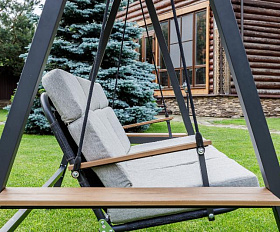 Качели Loan Royal Family трехместные из стали