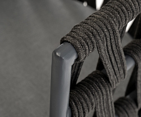 Диего стул плетеный из роупа, основание дуб, каркас из стали темно-серый (RAL7024) муар, роуп темно-серый круглый, ткань темно-серая 027