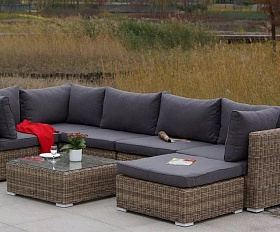 Модуль диванный прямой Лунго 4SIS из искусственного ротанга, цвет соломенный с подушками