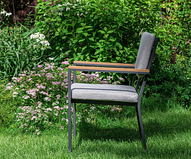 Обеденное кресло Oscar Royal Family из алюминия с подлокотниками из поливуда