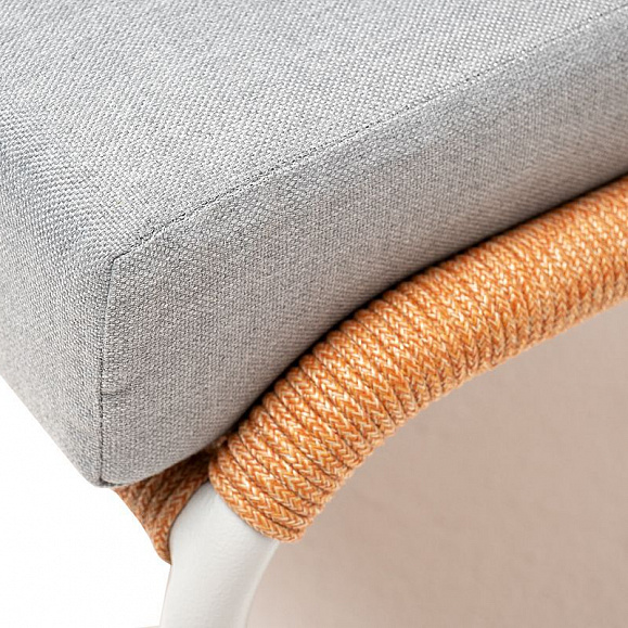Кресло плетеное Милан 4SIS из роупа, каркас алюминий светло-серый (RAL7035) шагрень, роуп оранжевый меланж круглый, ткань светло-серая фото 6