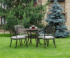 Обеденный комплект Wilhelm Royal Family из алюминия на 4 персоны