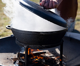 Казан чугунный с крышкой Concretika 8 л