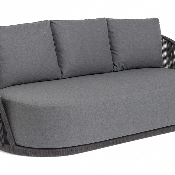 Монтелла диван 3-местный плетеный из роупа, каркас алюминий темно-серый (RAL7024) муар, роуп темно-серый круглый, ткань темно-серая 027 фото 2