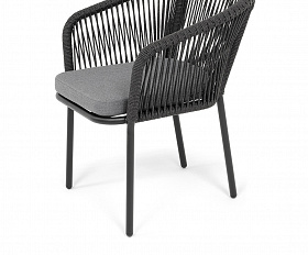 Марсель стул плетеный из роупа, каркас алюминий черный муар, роуп темно-серый круглый, ткань темно-серая 027