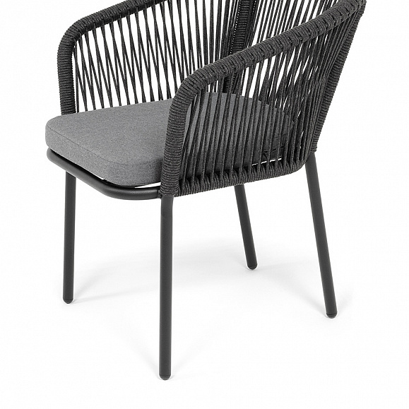 Марсель стул плетеный из роупа, каркас алюминий черный муар, роуп темно-серый круглый, ткань темно-серая 027 фото 4
