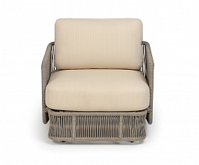 Альбано кресло плетеное из роупа, каркас алюминий светло-серый (RAL7035) муар, роуп серый меланж круглый, ткань Mossle светло-бежевая