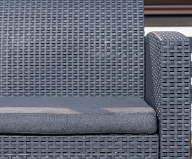 Диван трехместный Lana Royal Family из пластика, цвет графит